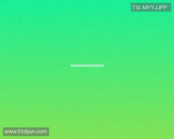 足球明星拳头真实图片展现运动员力量与激情的瞬间