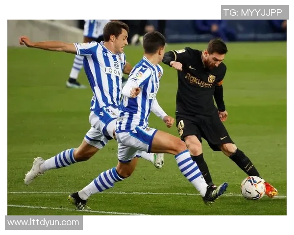 传奇足球明星对决精彩瞬间回顾视频带你重温经典时刻 传奇足球明星对决精彩瞬间回顾视频带你重温经典时刻